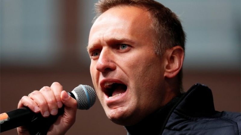 Alexei Navalny: Russia opposition leader poisoned with Novichok - Germany
