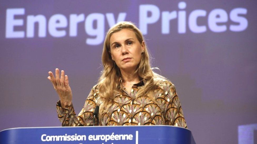 Energy prices: EU unveils plan to ease Europe's gas crisis