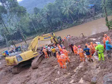 Kerala floods: At least 26 killed as rescuers step up efforts