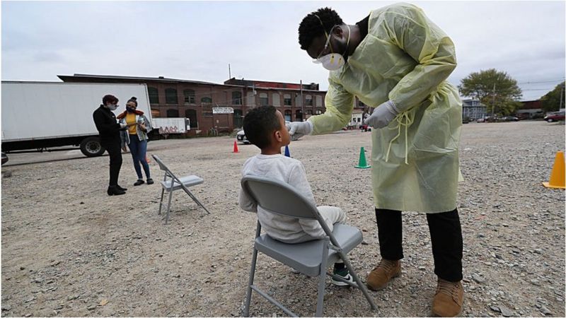 Coronavirus: US sees record-high daily Covid numbers as election nears