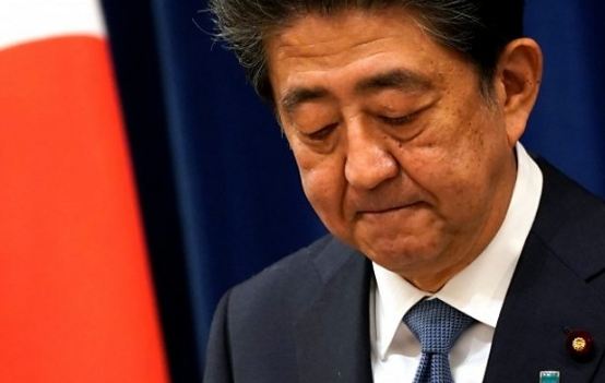 Shinzo Abe: Japan's PM resigns for health reasons